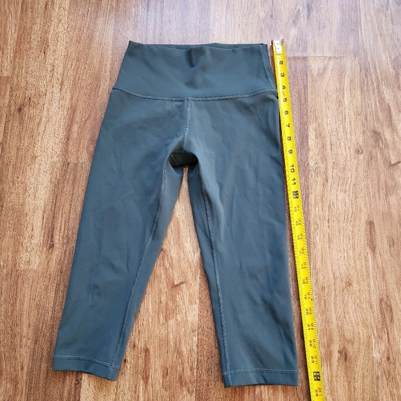 Lululemon Cropped Leggings Workout Pants Green Women's Size 4 - Picture 9 of 10